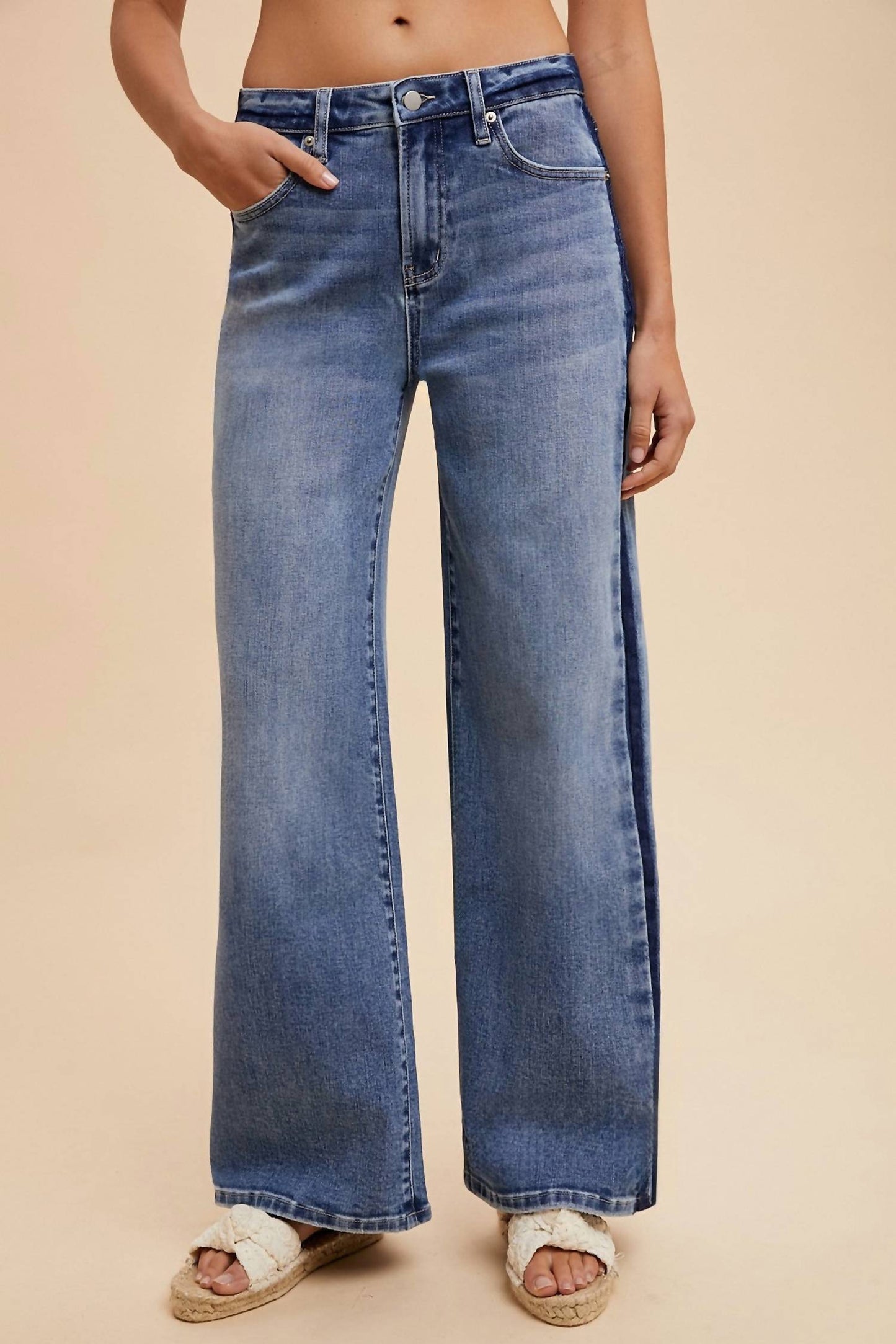 Anniewear - Side Stripe Baggy Jeans