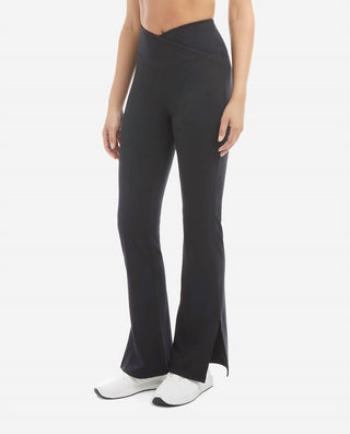 Danskin - Calça Flare com Fenda