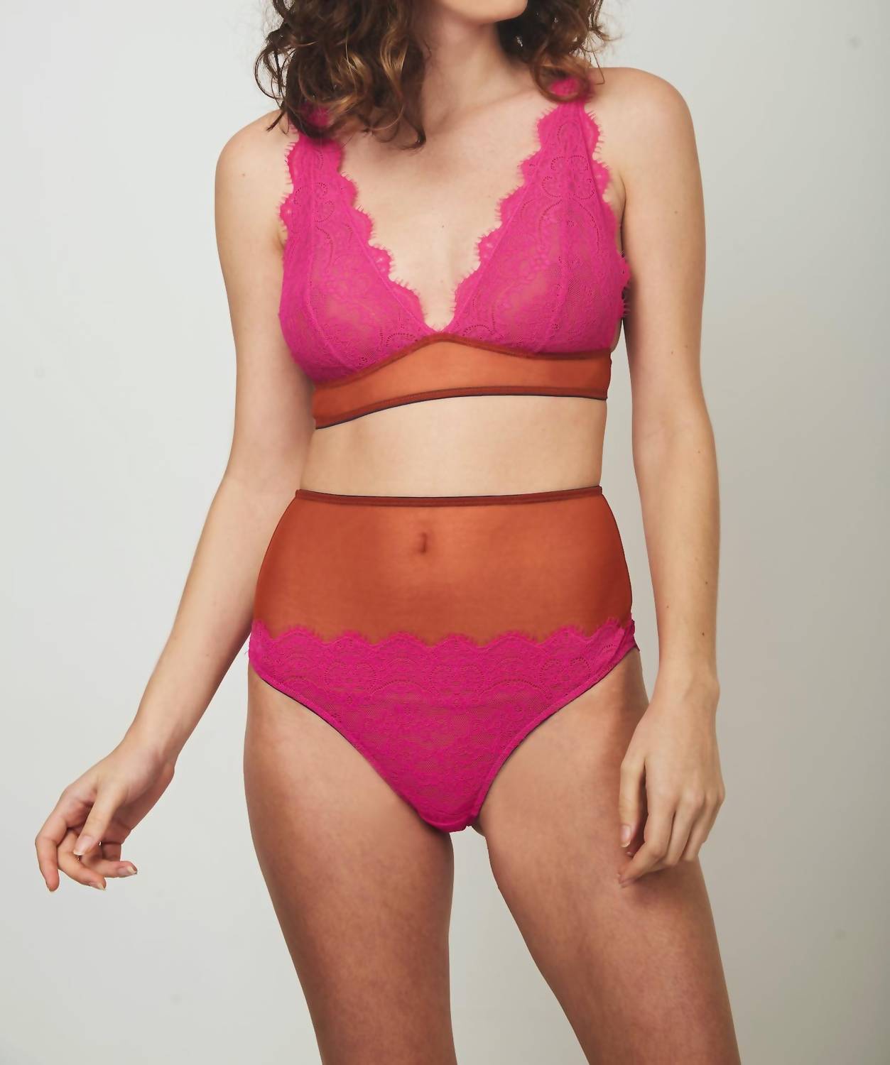 Dora Larsen - NATALIE HIGH APEX TRIANGLE BRA