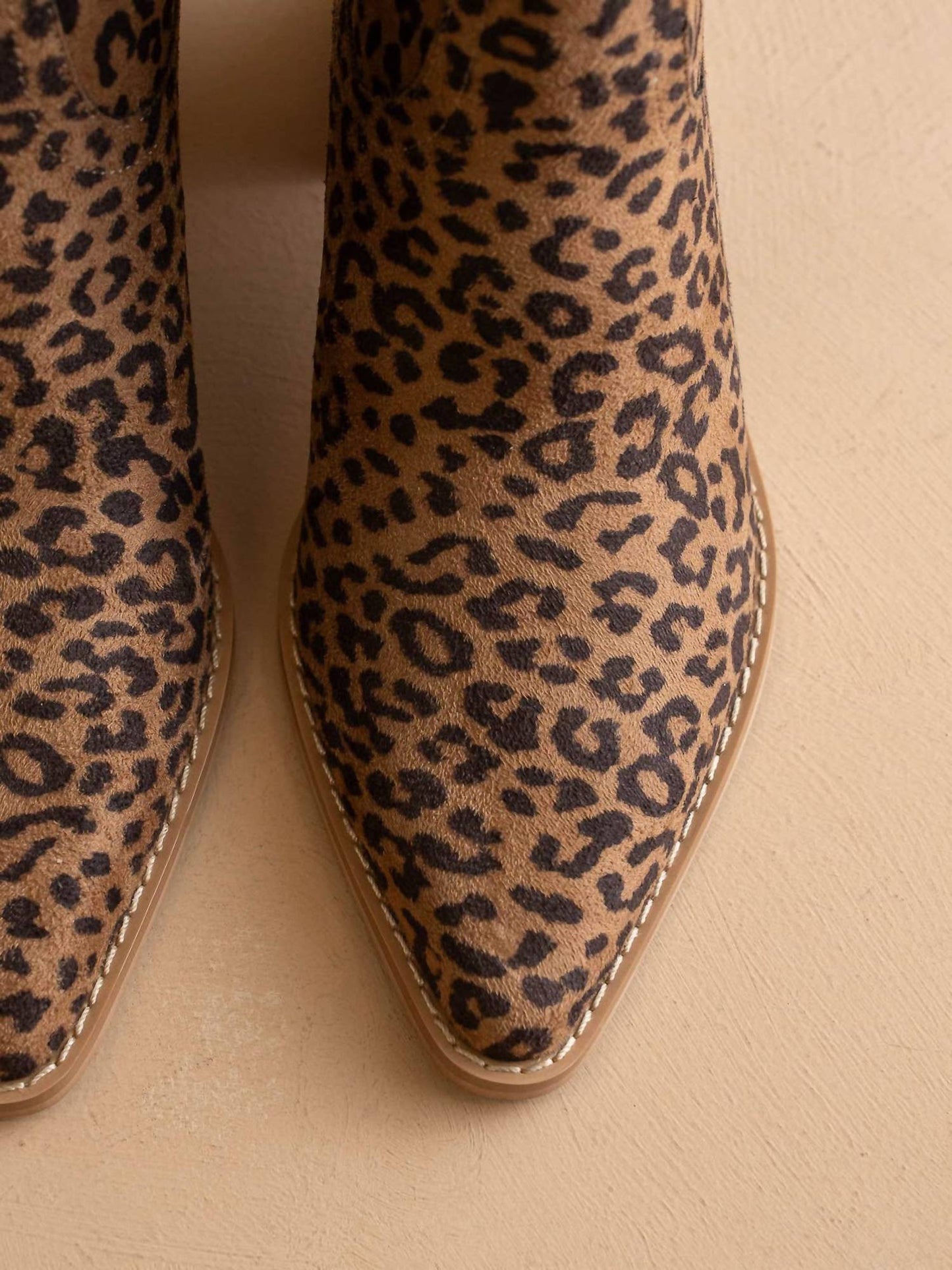 Oasis Society - Women Vienna Sleek Ankle Hugging Bootie