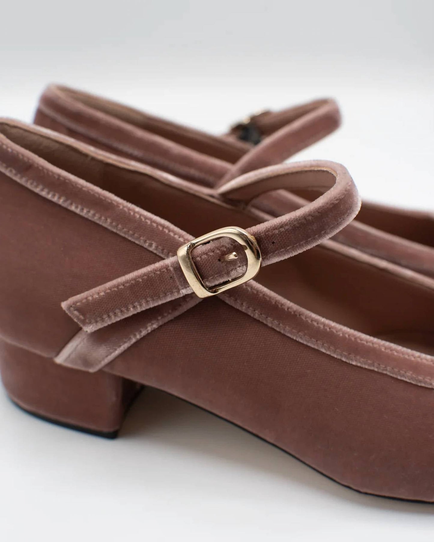 Casa Isota - Women's Delfina Velvet Block Heels