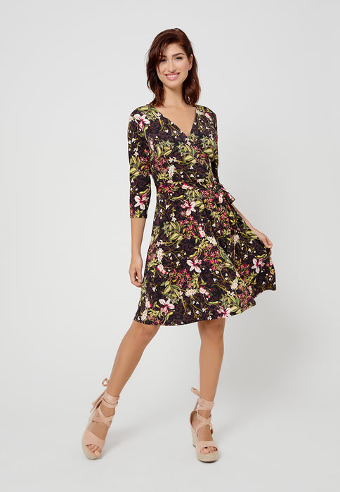 Vestido feminino Leota Perfect Wrap com manga 3/4, preto, tamanho médio