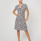 Vestido feminino Leota Perfect Wrap com manga curta cinza