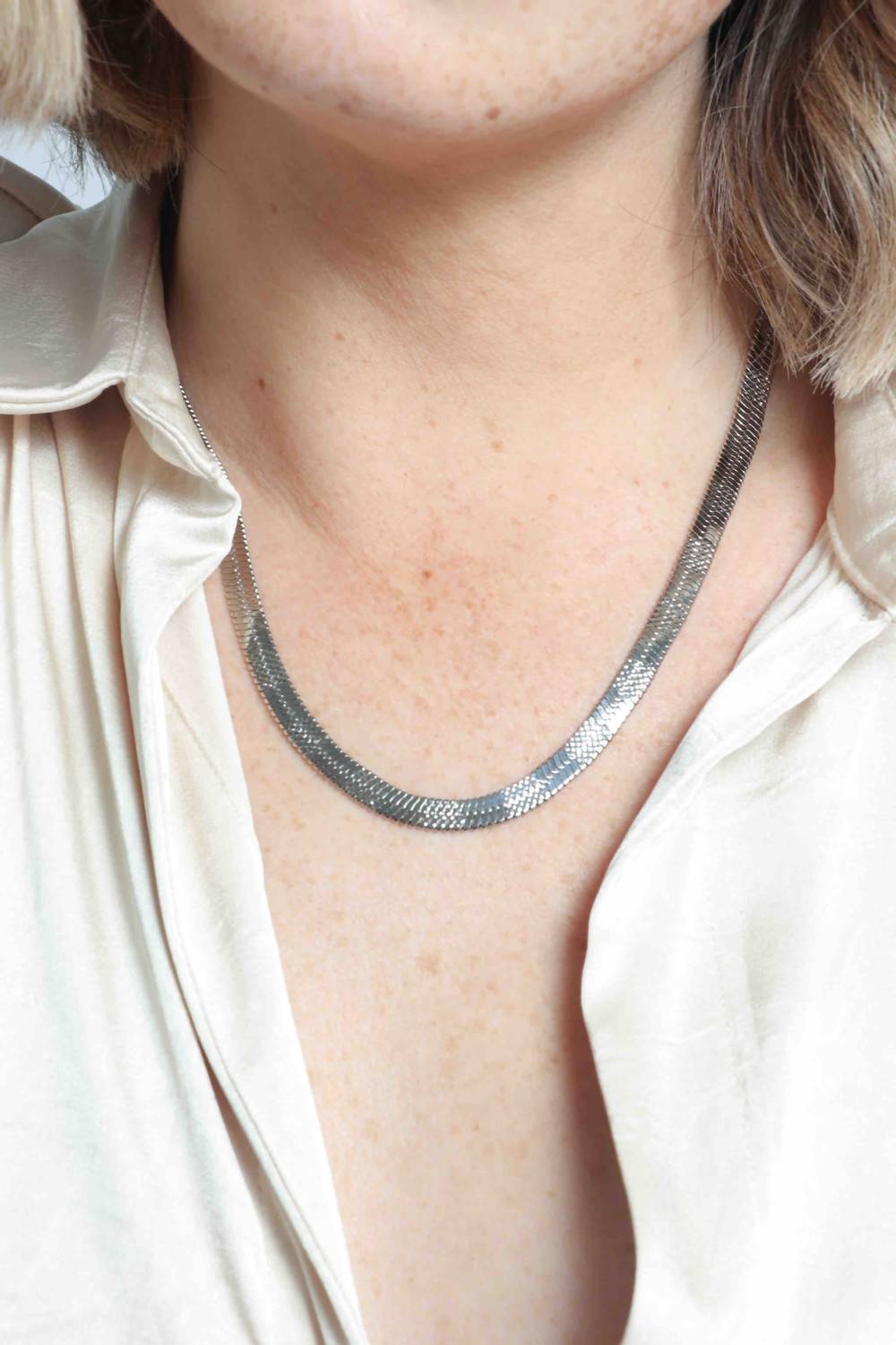 Marrin Costello - Colar de corrente de corvo feminino