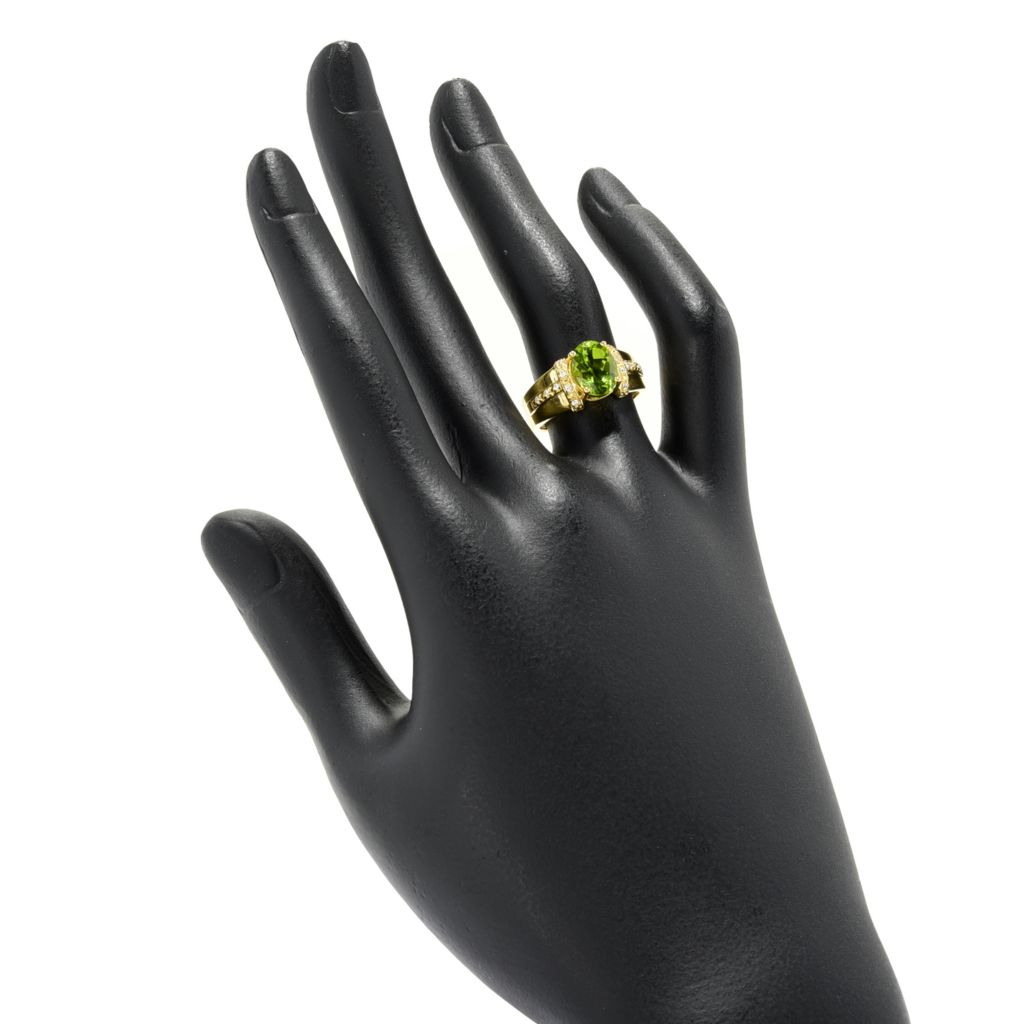 Anel banhado a ouro 18K de 1,94 quilates com peridoto do Arizona e zircônia branca