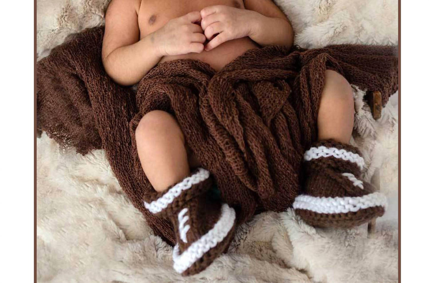 Huggalugs - Newborn Football Hat And Bootie Set