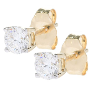 Lindos brincos solitários de diamante cultivado em laboratório em ouro 14K com uma escolha de quilates