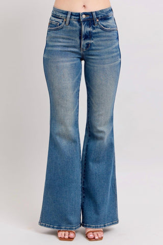 Judy Blue - Calça jeans flare com bolso e lavagem vintage