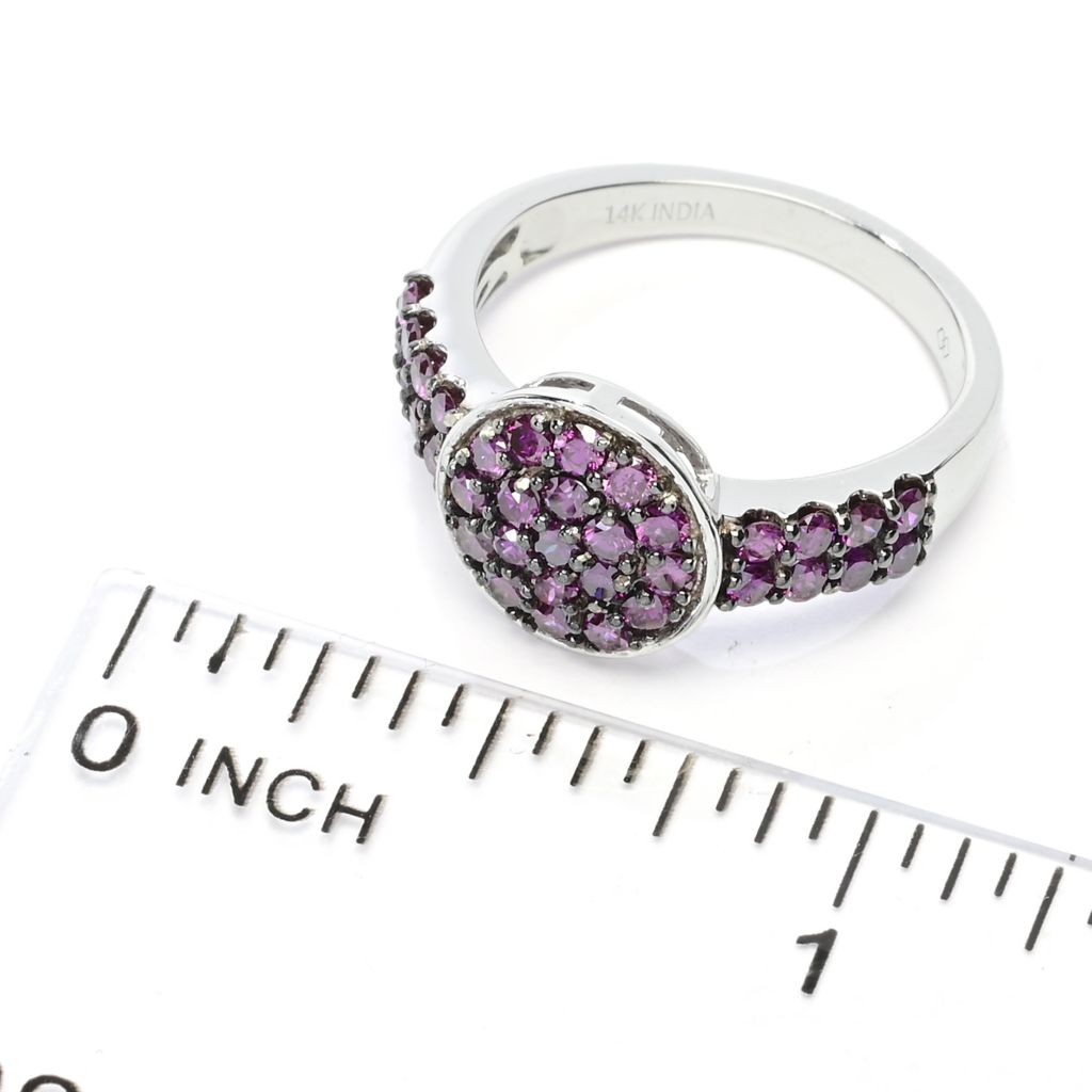 Anel Cluster Diamond Treasures em ouro 14K com diamante roxo de 0,75ctw e formato à escolha