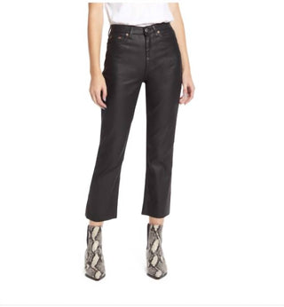 Topshop - Calça jeans cropped com cintura alta e bainha crua, perna reta e acabamento revestido