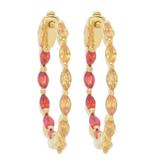 Brincos de argola Gem Treasures em vermeil 18K com safira escarlate e dourada de 2,42 quilates