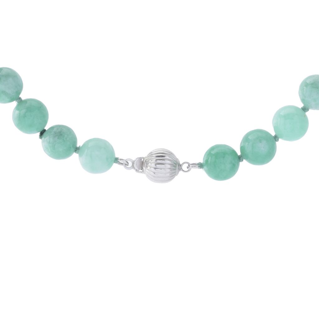 Pingente de jade de tigre esculpido com colar de contas de jade da Far East Jewelry