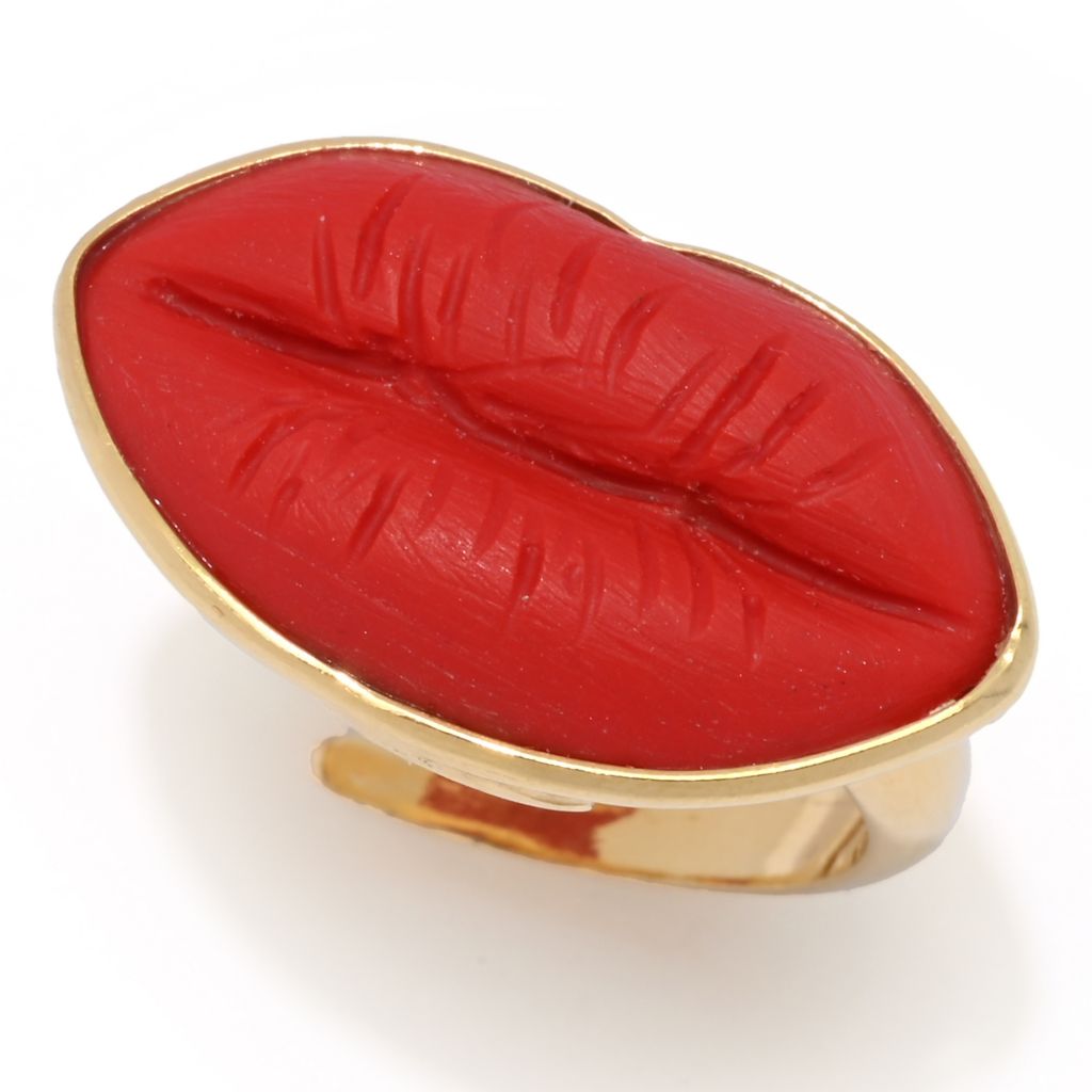 Anel Bello Italiano "Rossetto" com lábios de coral vermelho banhados a ouro 18K