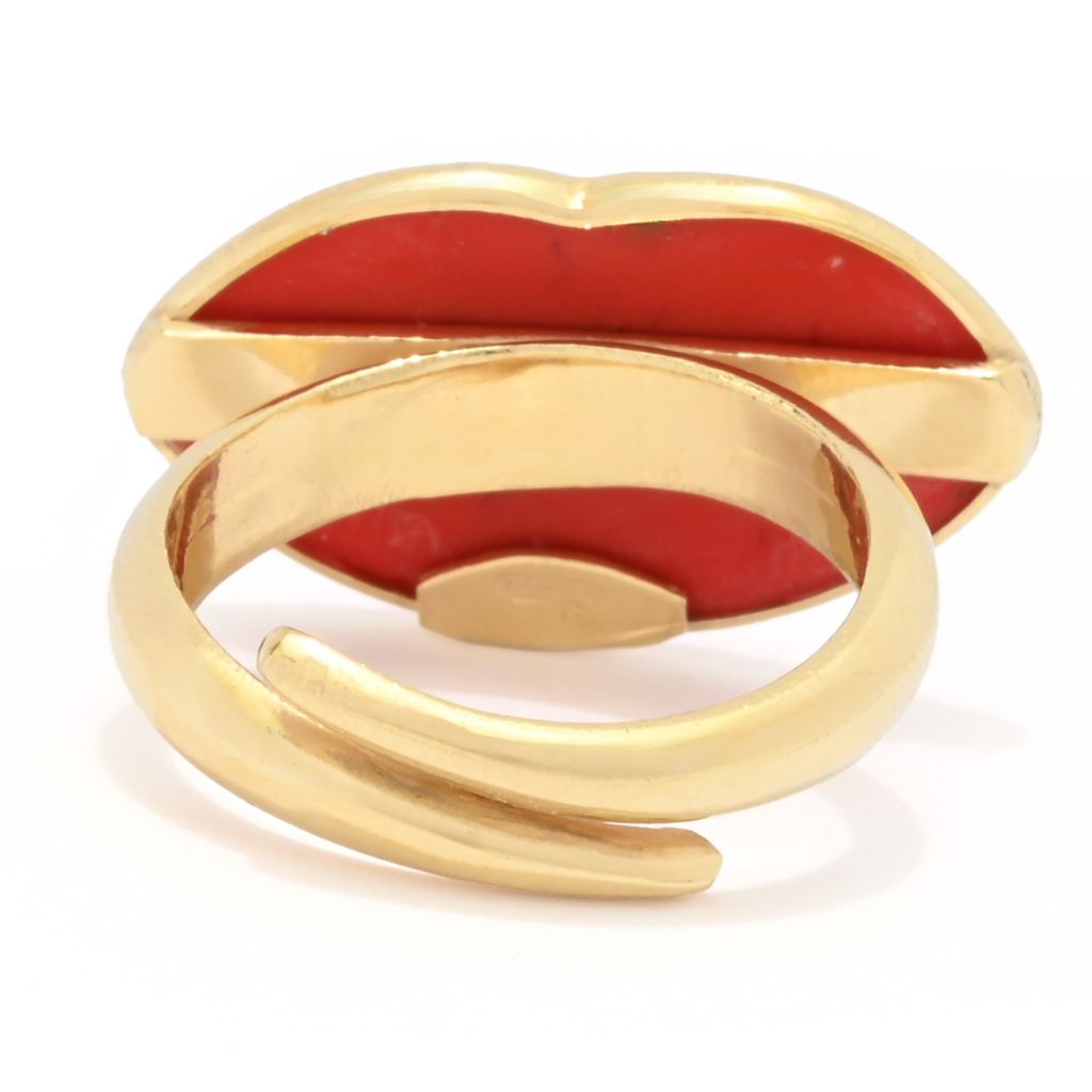 Anel Bello Italiano "Rossetto" com lábios de coral vermelho banhados a ouro 18K