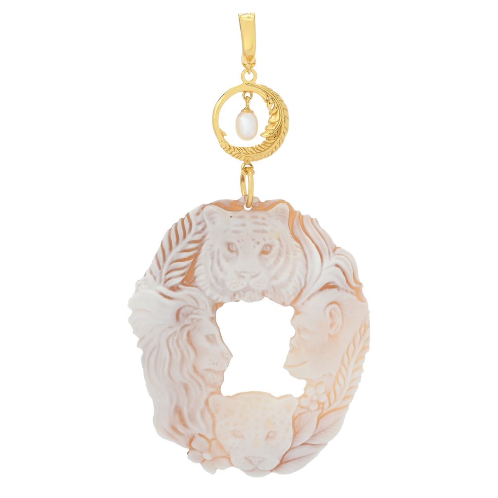 Pingente Cameo Italiano "Elysee" com concha vazada e realçador de camafeu de animais da selva
