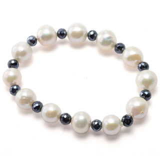 Pulseira elástica de pérolas cultivadas de água doce barroca e espinélio preto da Far East Jewelry