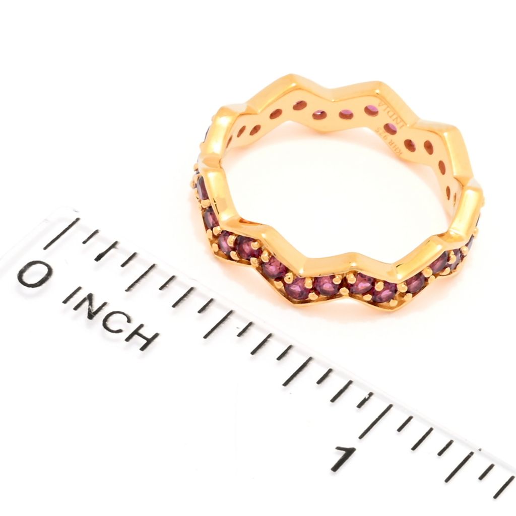 Anel MUSE banhado a ouro 18K polido com escolha de pedras preciosas Chevron Stack Band