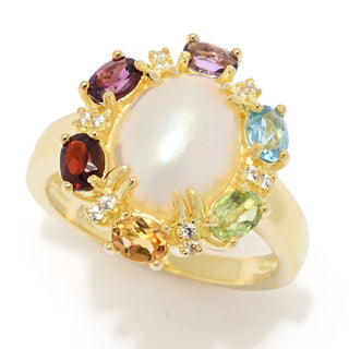Anel banhado a ouro 18K com pérolas cultivadas Mabe oval de 10x8 mm e várias pedras preciosas