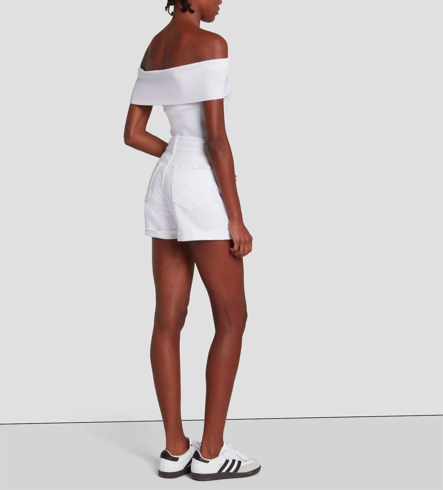 7 For All Mankind - Mid Roll Short