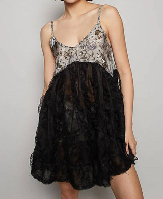Pol - Vestido Jane com babados e renda