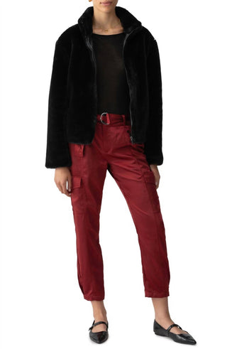 Santuário - Casaco Lux Deluxe