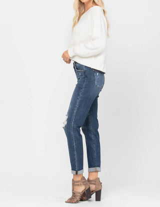 Judy Blue - Calça jeans slim fit com cintura média e punho destruído