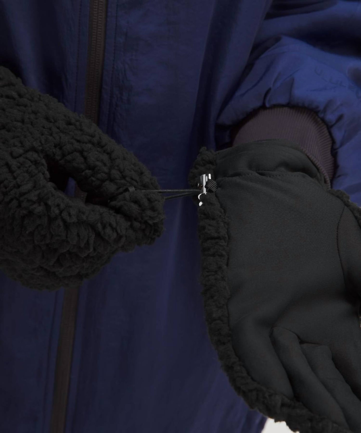Lululemon - Women's Textured Fleece Gloves