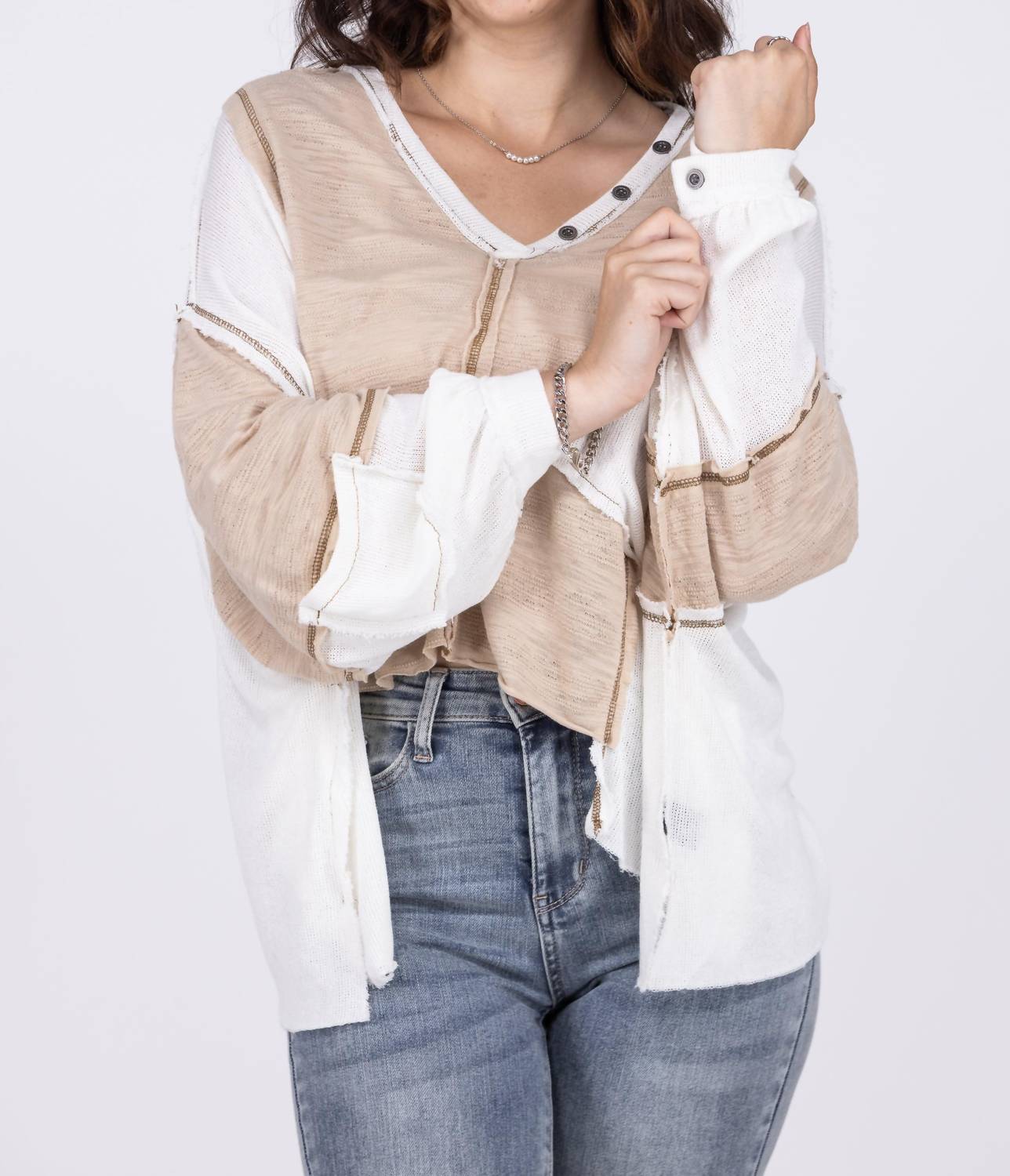 Pol - Open Arms Women's V-Neck Textured Long Sleeve Top