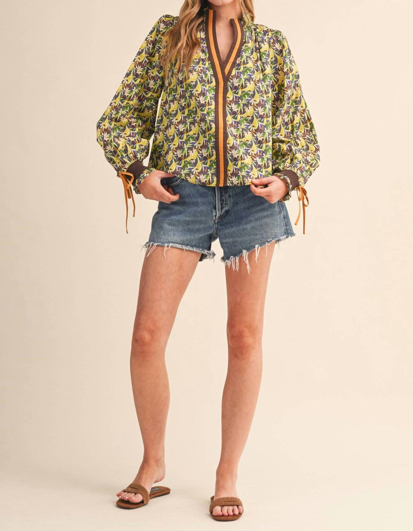 &Merci - Contrast Neckline Smocked Puff Sleeve Top