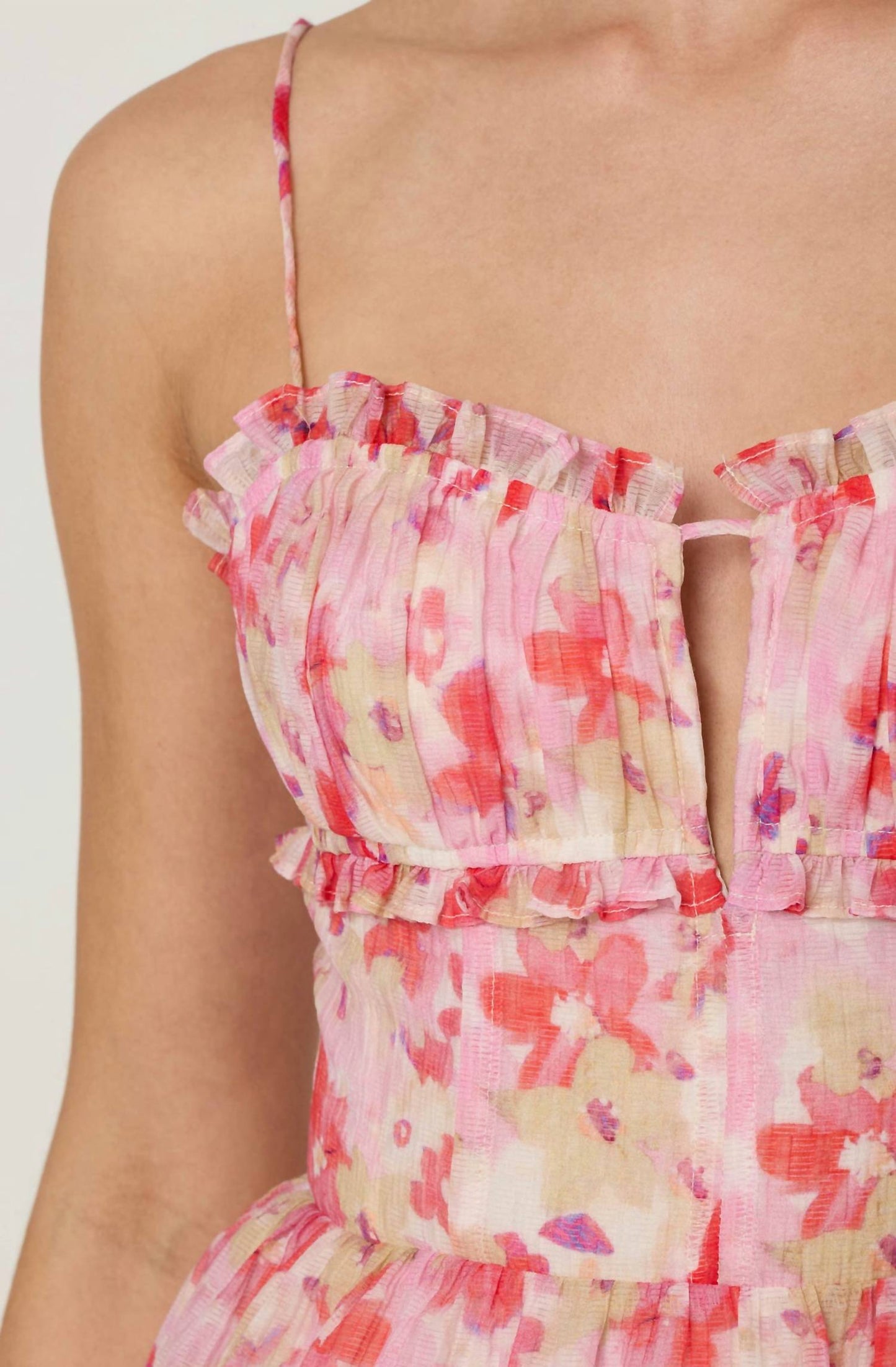 Astr - Vonnessa Pleated Floral Maxi Dress