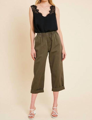 Lista de desejos - Top com acabamento em renda de cetim