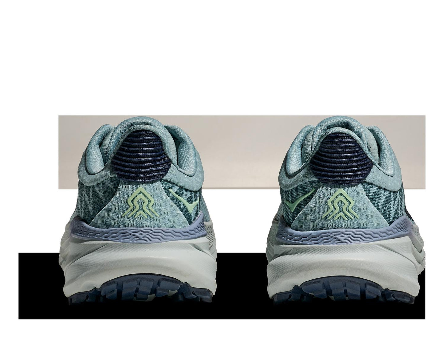 Hoka - Women's Challenger V7