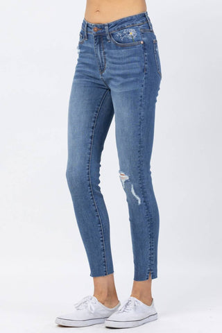 Judy Blue - Calça jeans skinny com bordado dente-de-leão de cintura alta