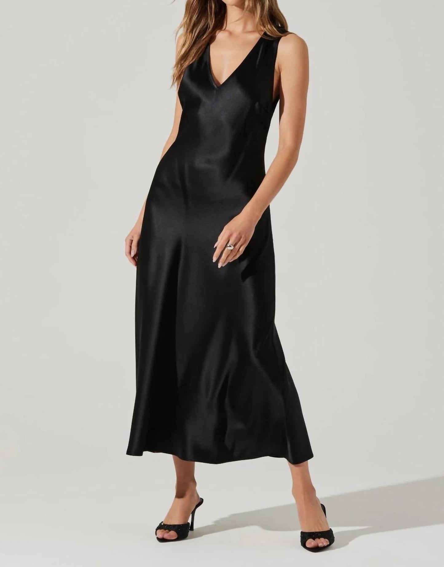 Astr - Ellora Satin Midi Dress