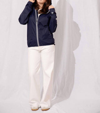 08 Lifestyle - Sloane Packable Rain Jacket