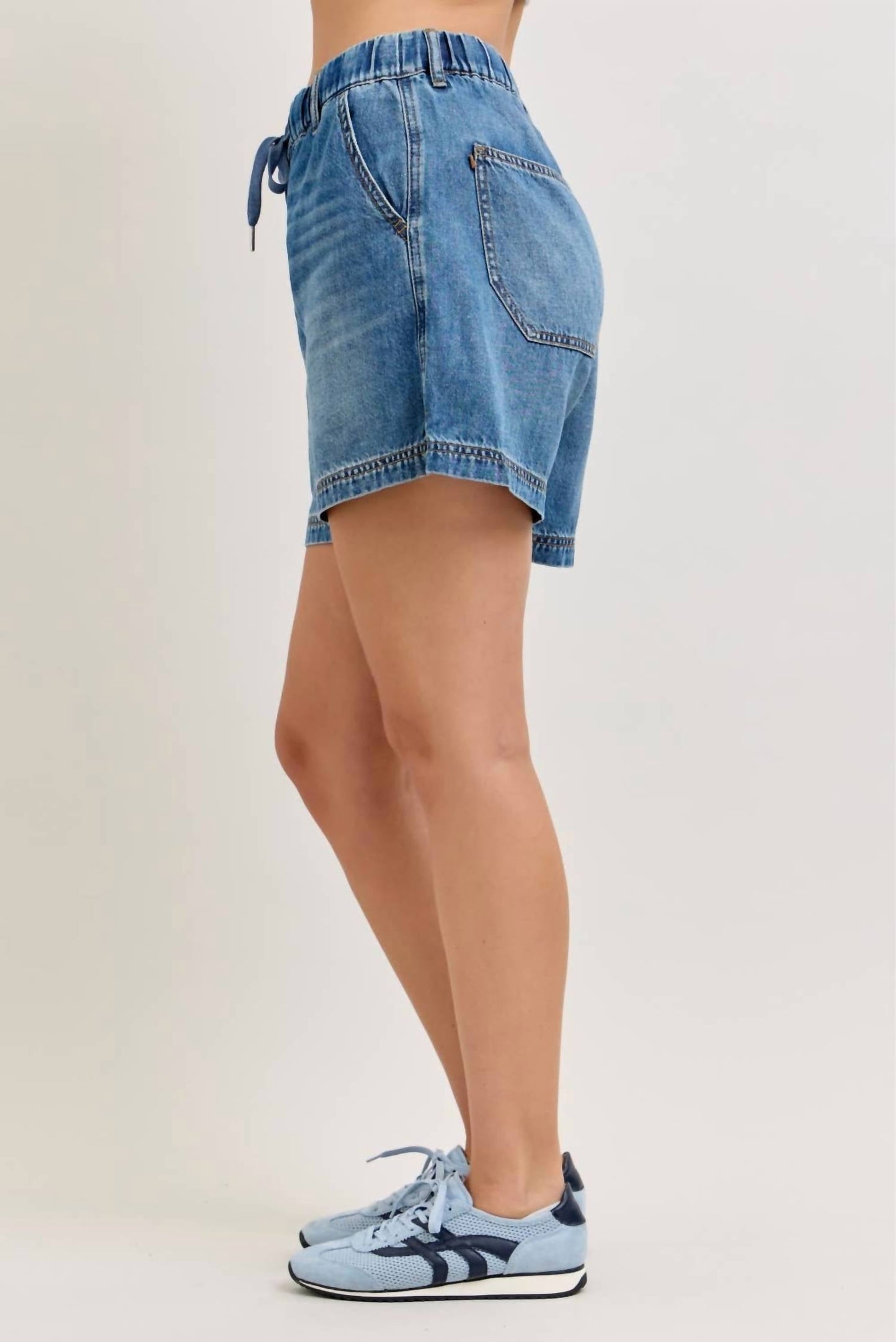 Judy Blue - High Waisted Featherweight Baggy Shorts