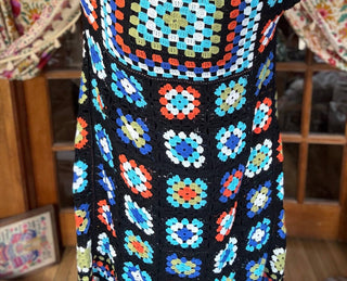 Pol - Cardigan Aberto em Crochê e Cores