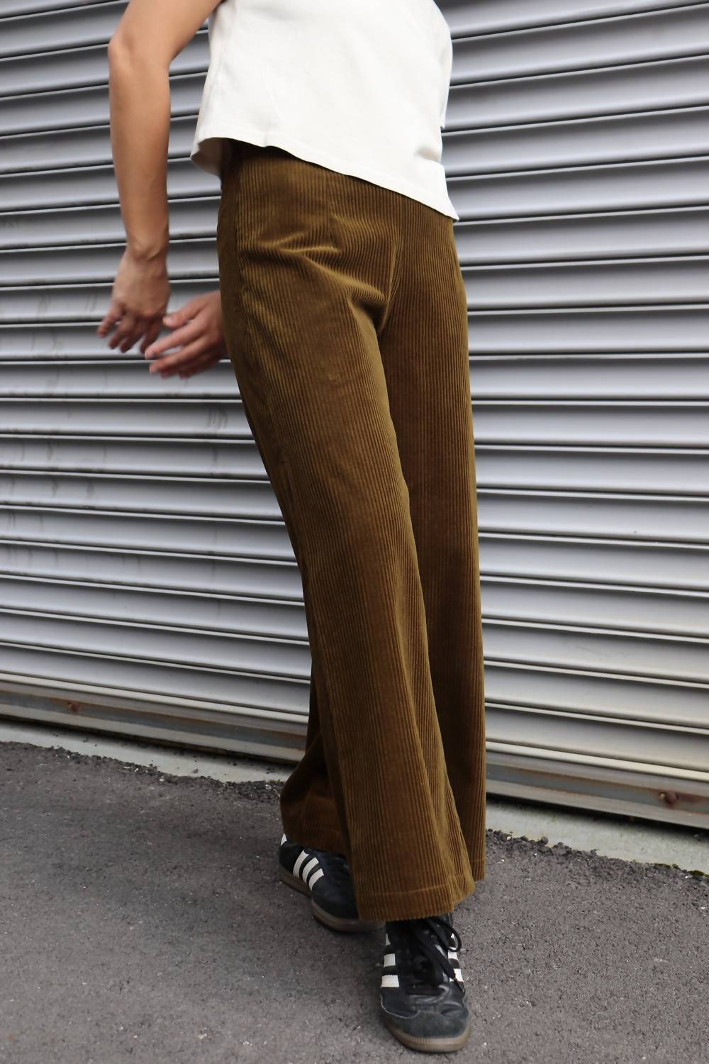 7115 By Szeki - Classic Wide Leg Trouser