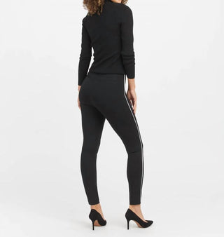 Spanx - A CALÇA SKINNY COM CANO PERFEITO NO TORNOZELO