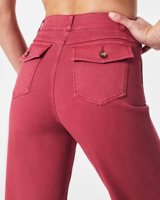 Spanx - Calça curta de sarja elástica com perna larga