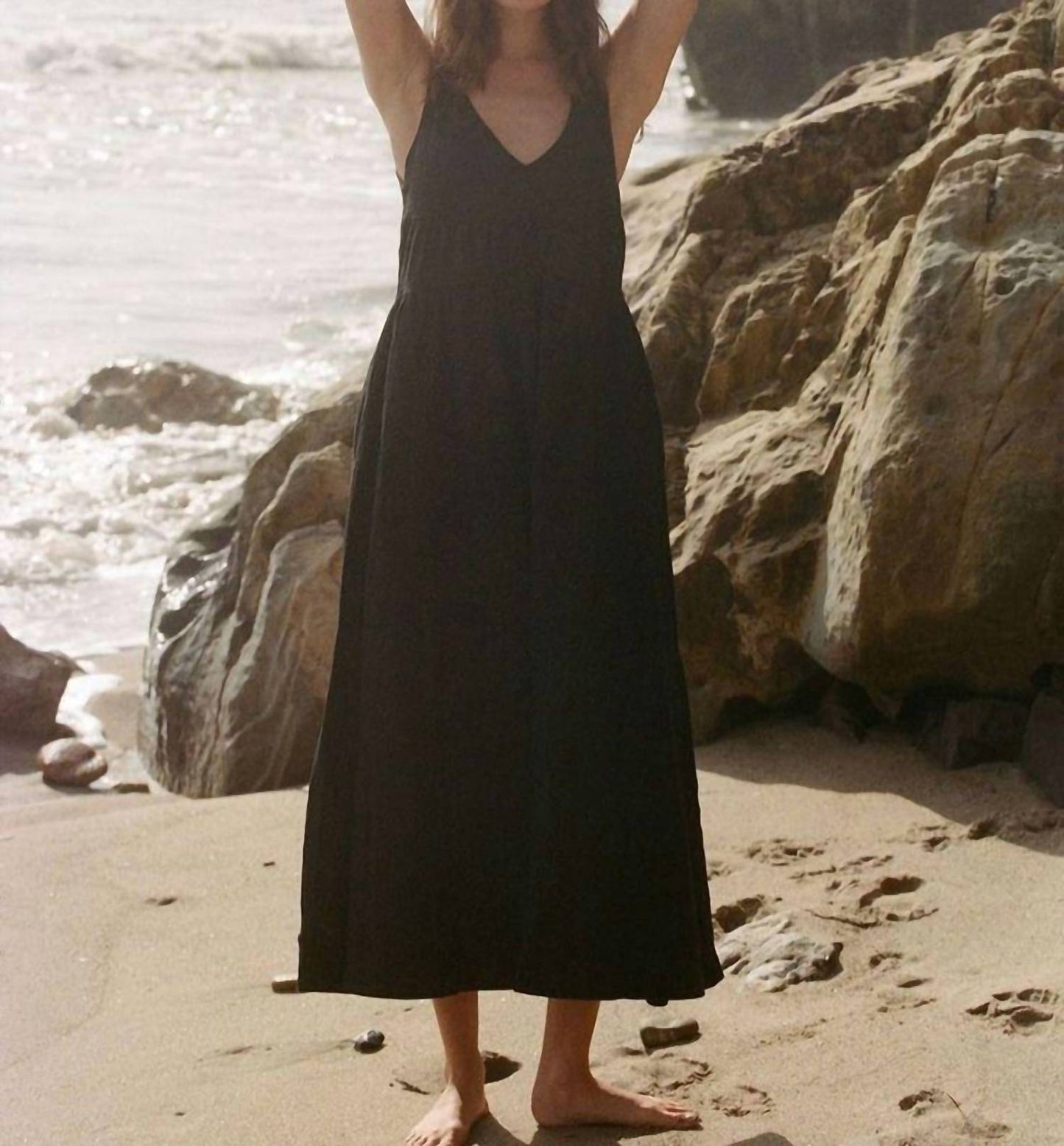 A.Ren - Eleonie Linen V-neck Sleeveless Dress