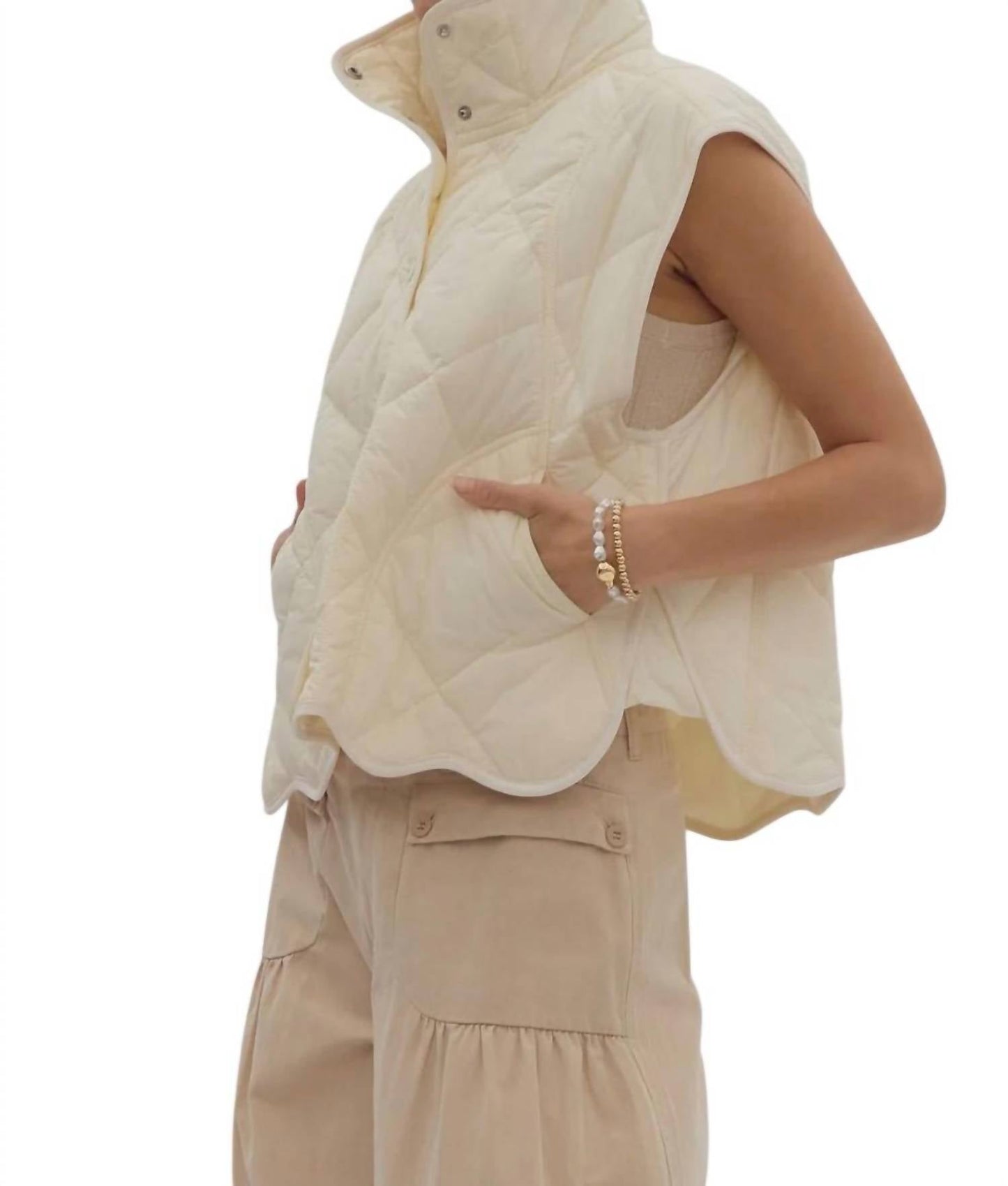 Entro - Scalloped Vest