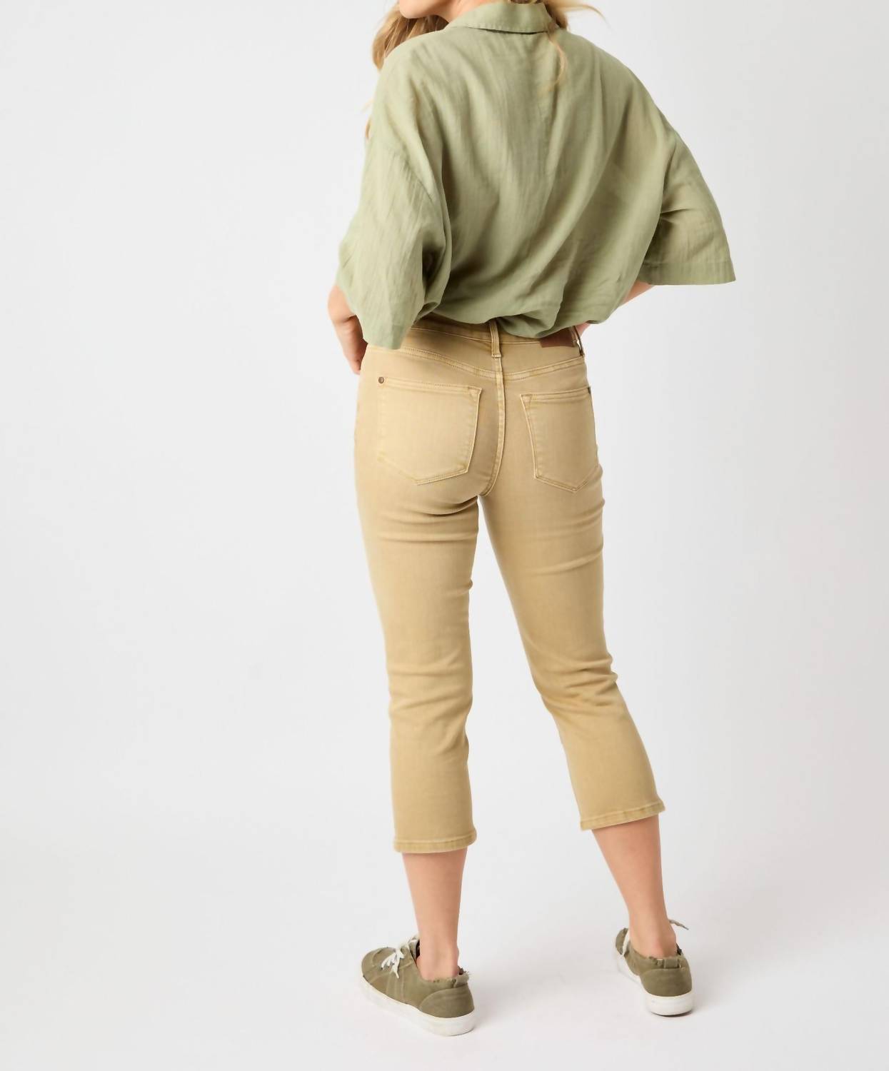 Judy Blue - “ava”high Rise Garment Dyed Capri