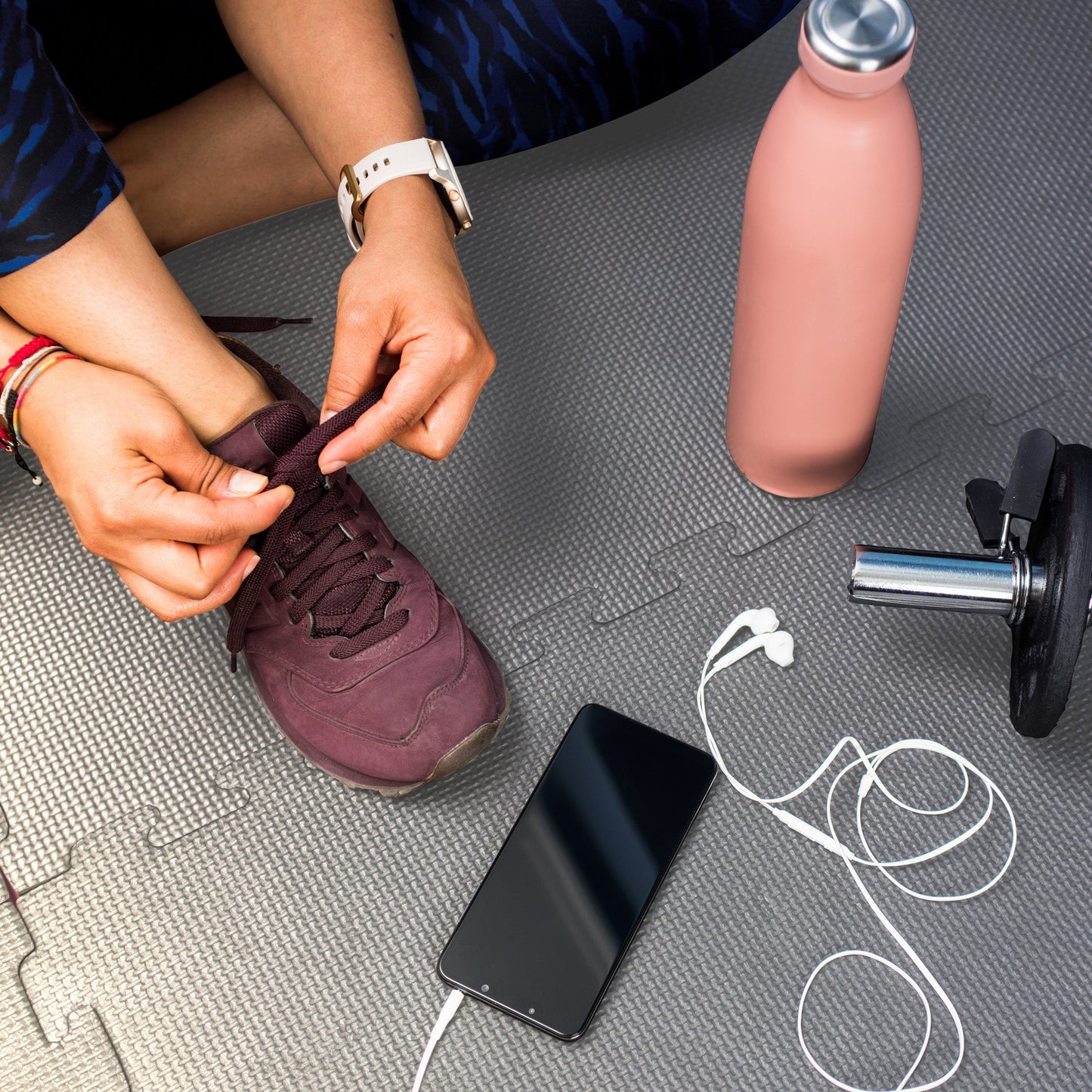 Tapete de exercícios de espuma EVA interligada de 144 pés quadrados da BalanceFrom Fitness, cinza