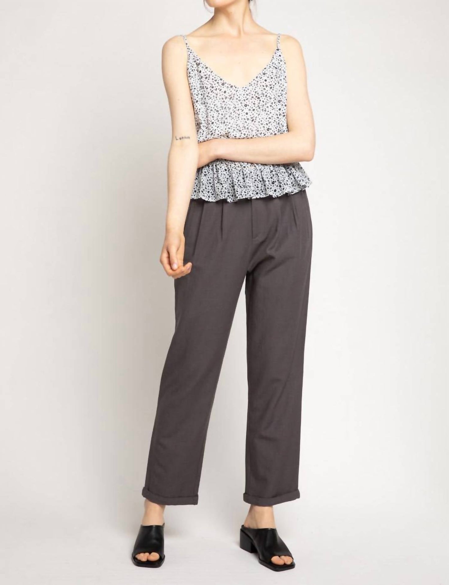 124 Voltaire - Front Pleat Tapered Pant