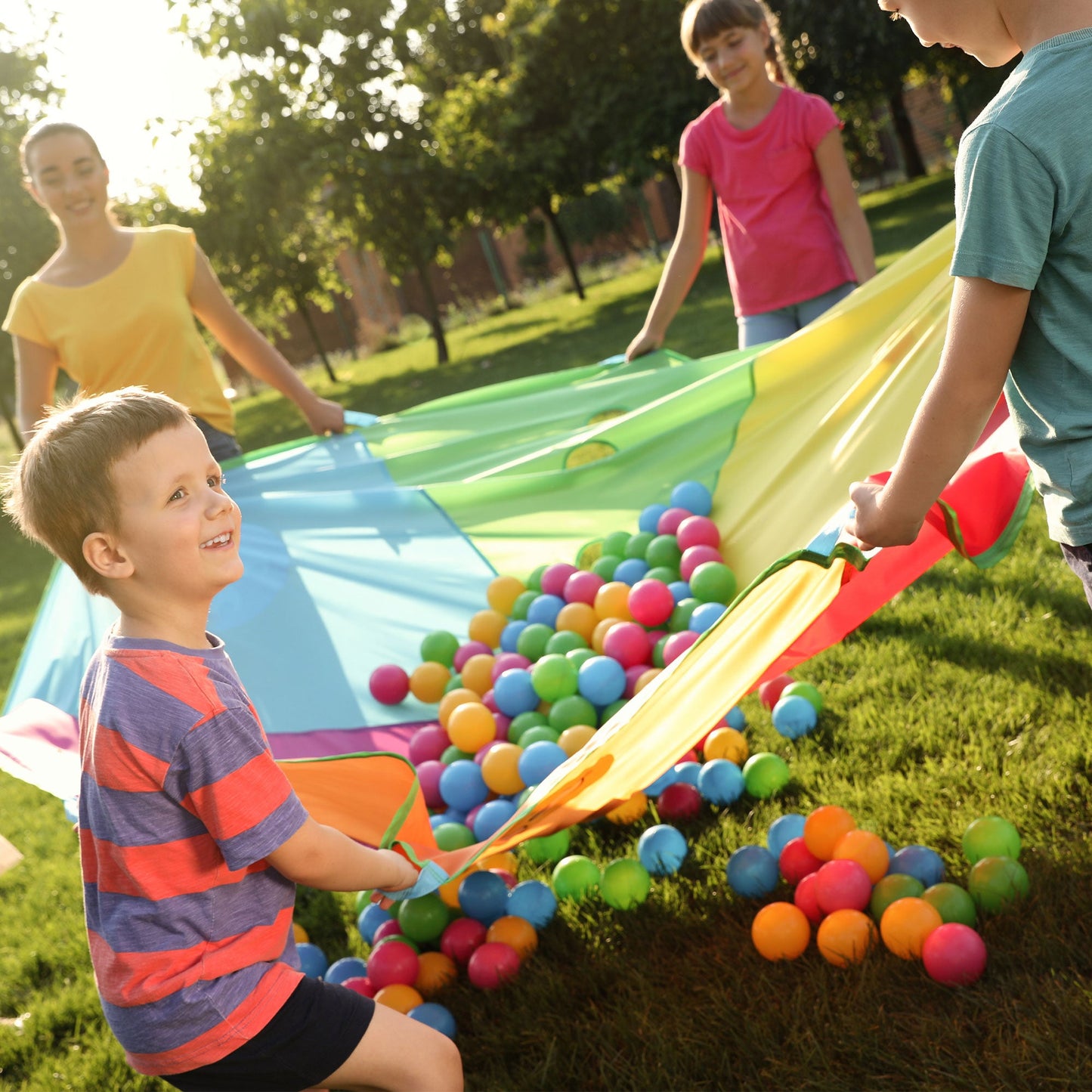Bolas de brinquedo BalanceFrom Fitness de 2,3 pol. à prova de esmagamento com bolsa de armazenamento, multicoloridas