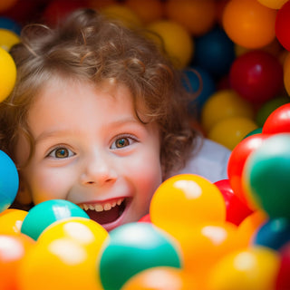 Bolas de brinquedo BalanceFrom Fitness de 2,3 pol. à prova de esmagamento com bolsa de armazenamento, multicoloridas