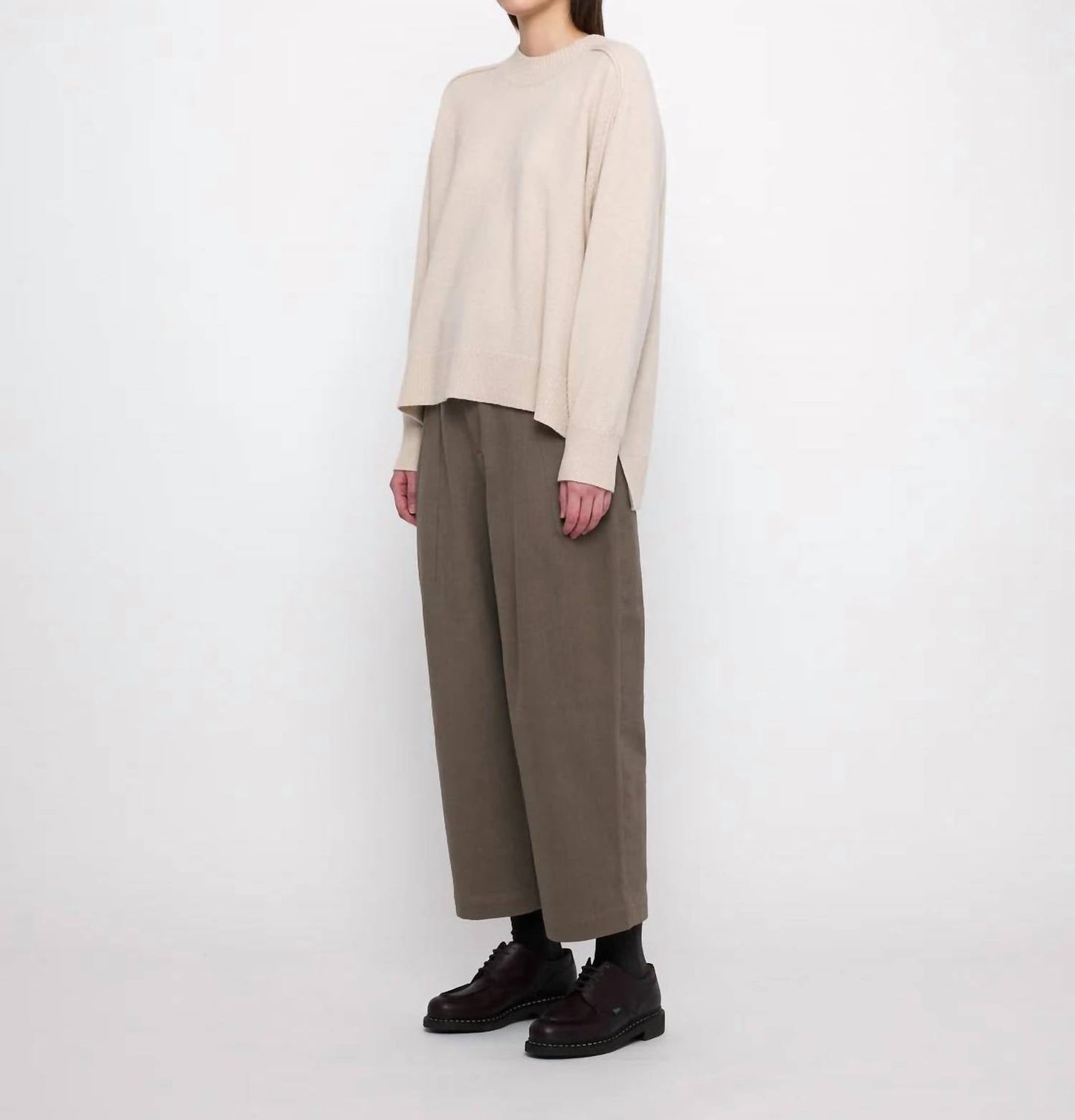 7115 By Szeki - Relaxed Rolled Seam Sweater