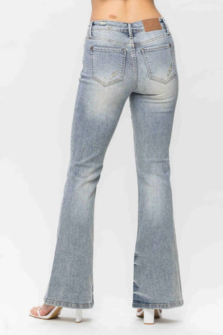 Judy Blue - Calça jeans flare com detalhe de alfinete colorido
