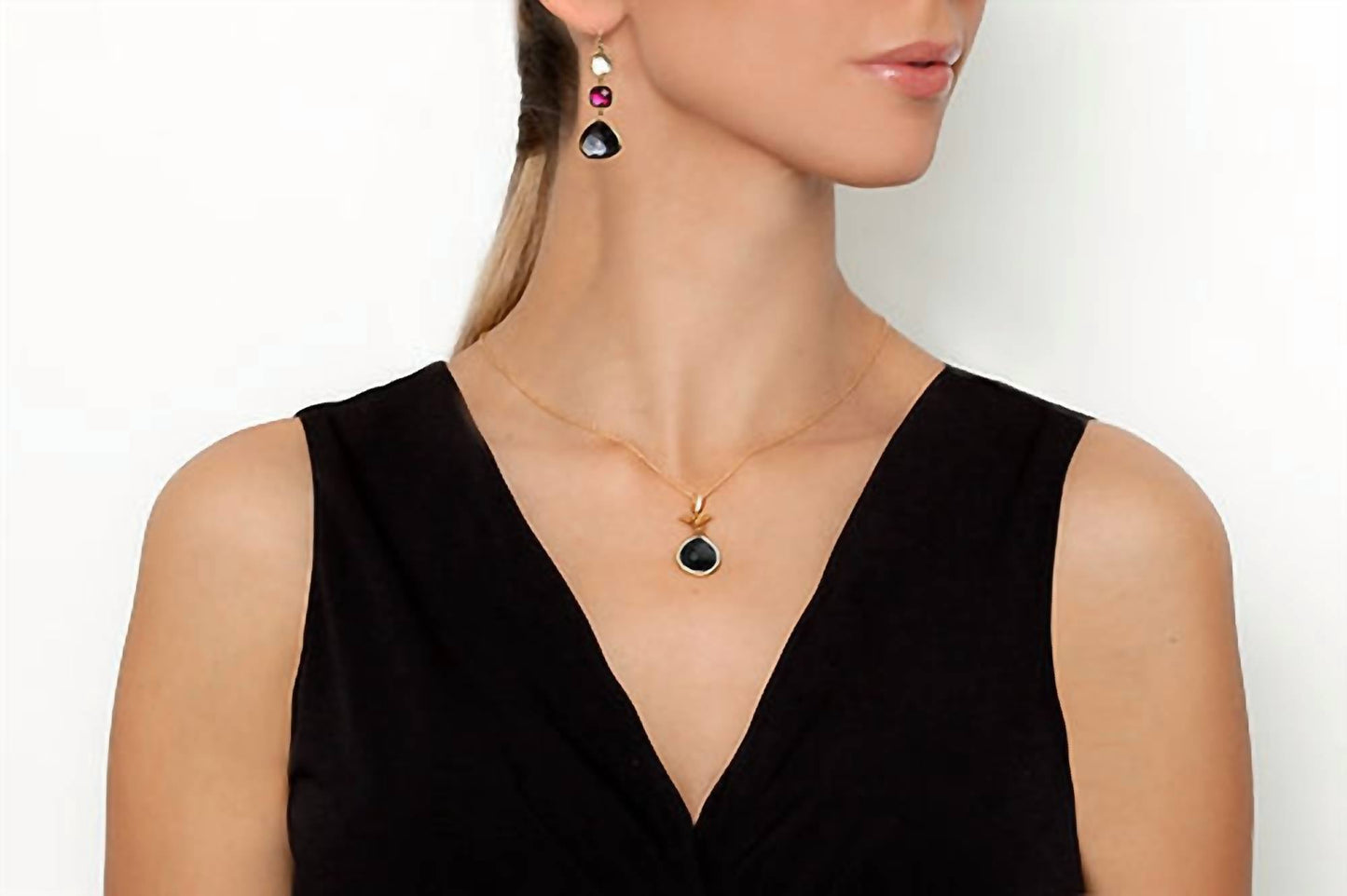 Avenue Chic - Women's Three Drop Earrings